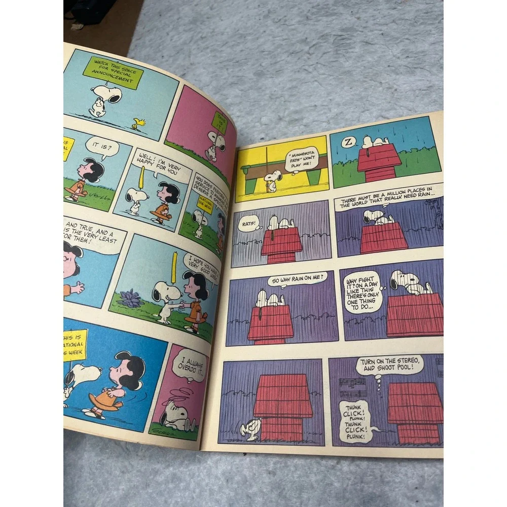 The Snoopy Festival Charles M. Schulz Peanuts‎ Vintage 1980 Paperback Book